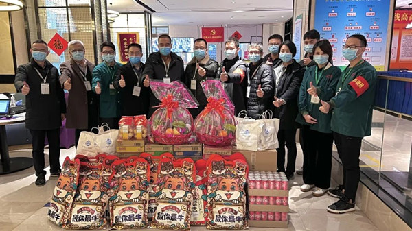 院领导慰问隔离医学观察点驻点医务人员